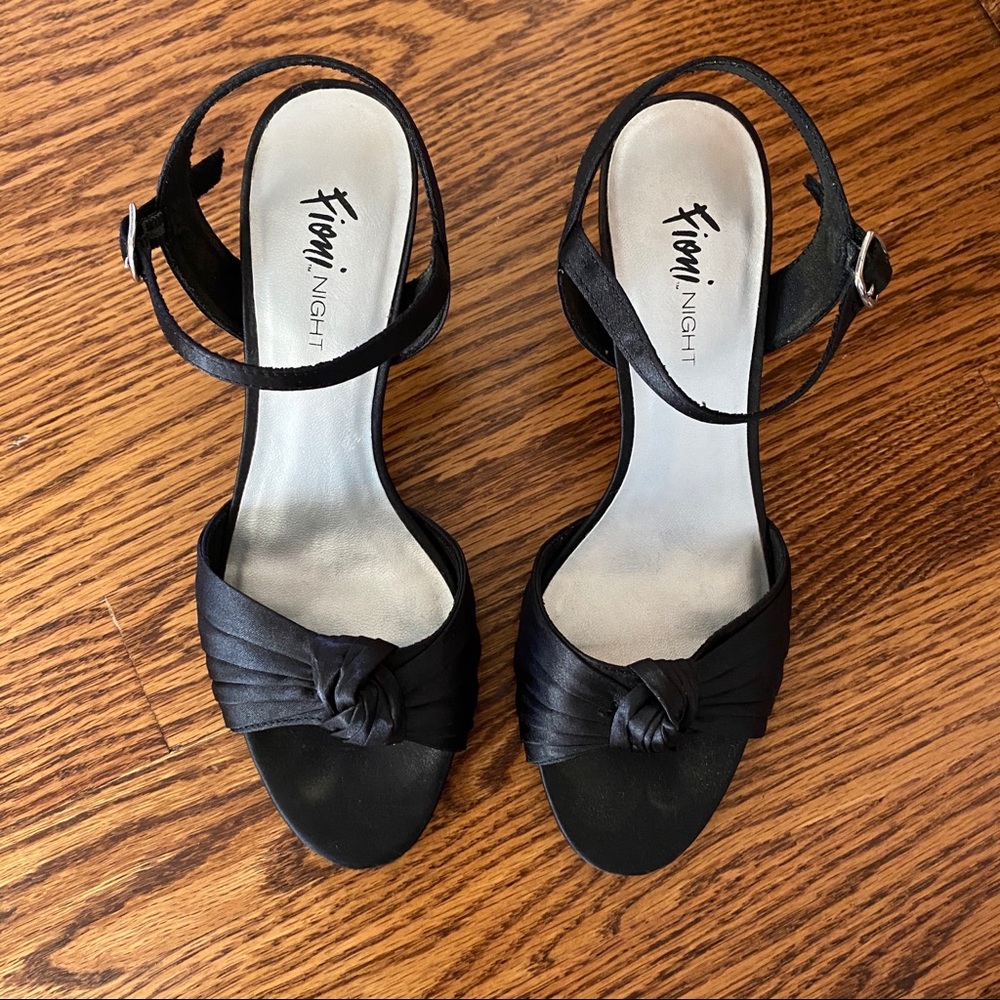 FIONI Black Knot Heels